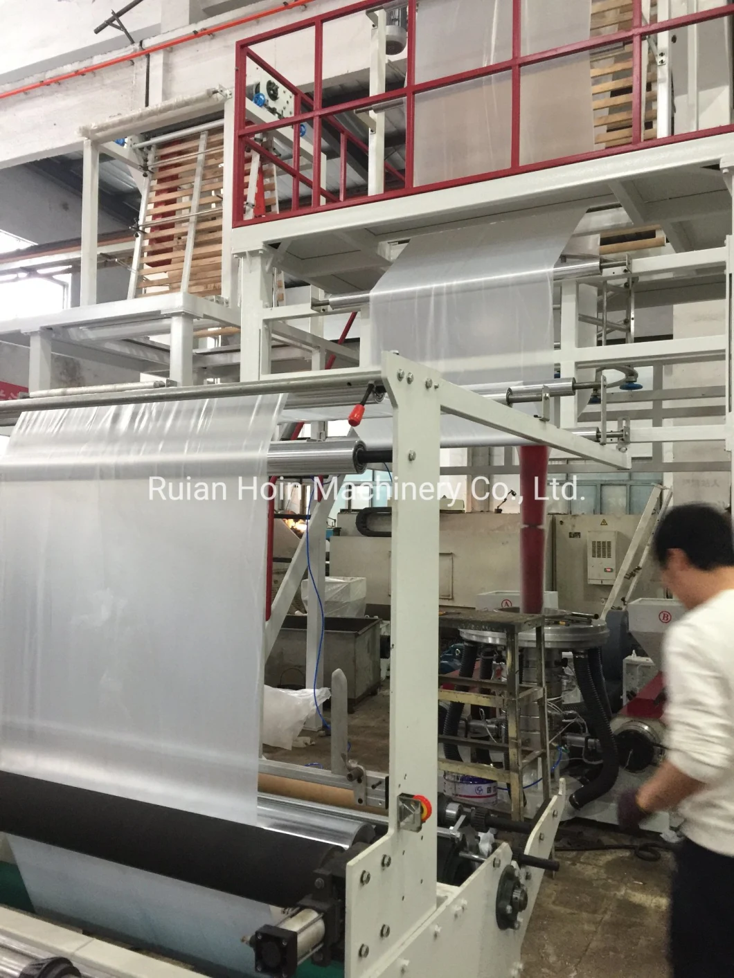 2200mm ABA Three Layers Coextrusion Film Blowing Machine